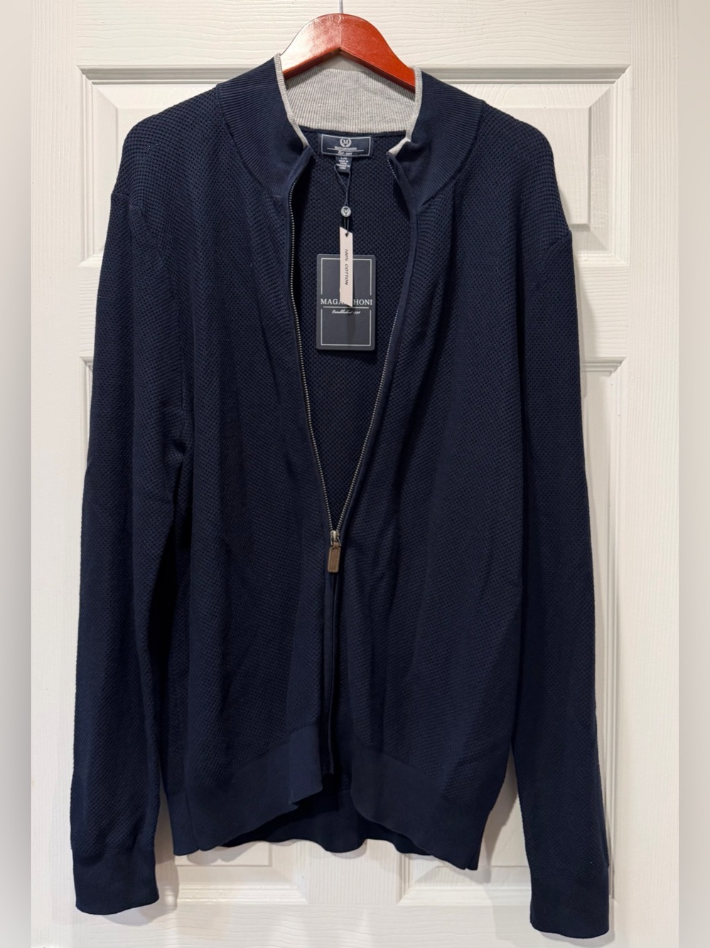 Magaschoni size large full zip sweater NEW with tags